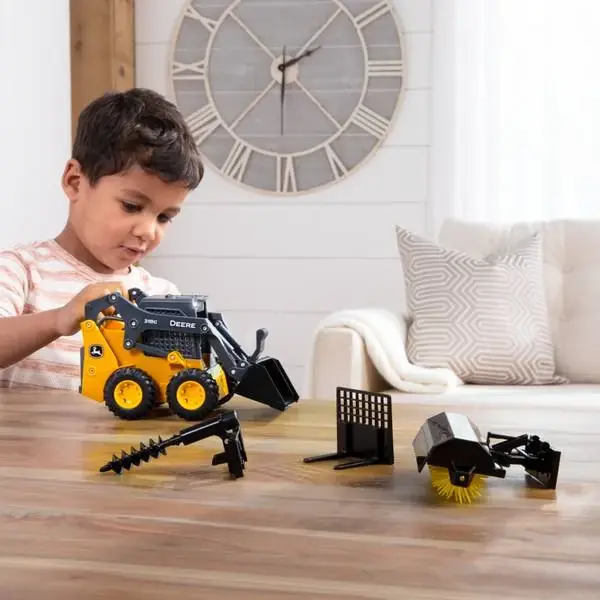 1/16 Scale John Deere 318g Skid Steer Toy Set With Accessories