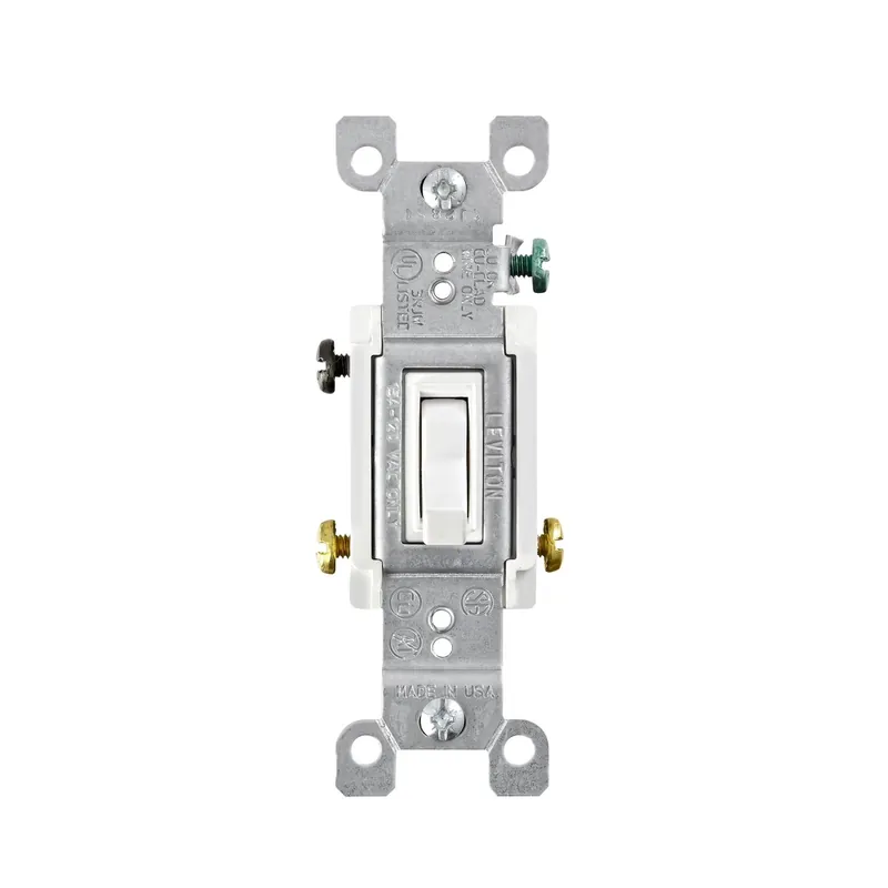 15 Amps Three Pole 3-way Toggle Ac Quiet Switch White 1 Pk