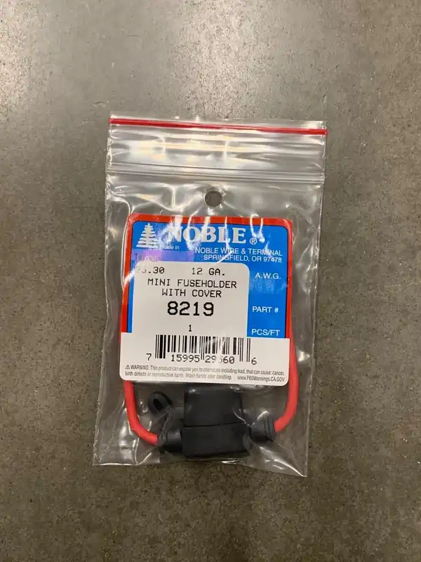 Mini Fuseholder With Cover For 12 Gallon Applications