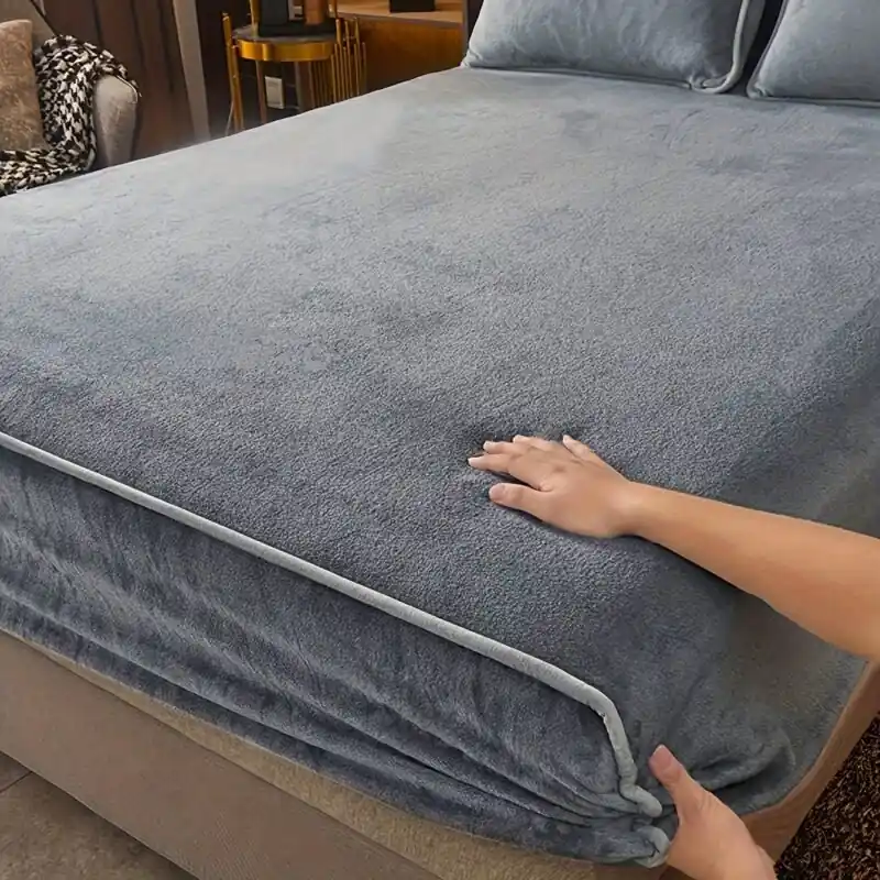 Ultrasoft Luxury Milk Fleece Fitted Sheet Cozy Solid Color Bedding