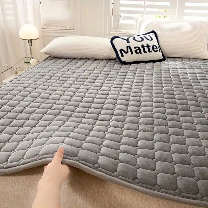 Milk Velvet Mattress Cover Soft Breathable Easycare Comfort Bedding