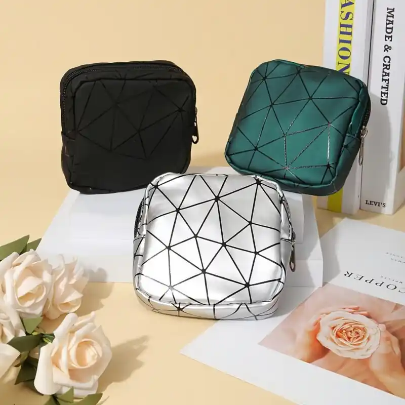 Waterproof Travel Sanitary Napkin Storage Bag With Large Capacity 1pc