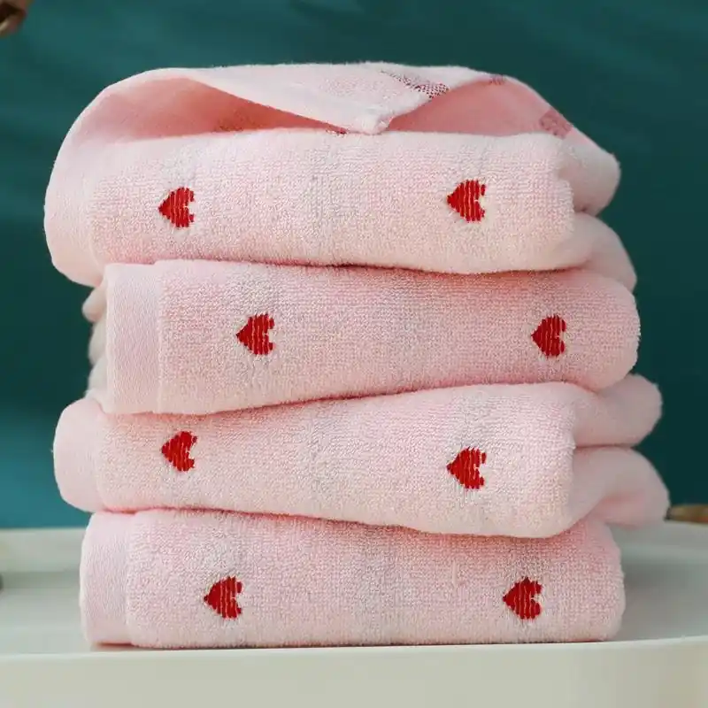 Valentines Luxury Heartshaped Bath Towel Perfect Couples Gift